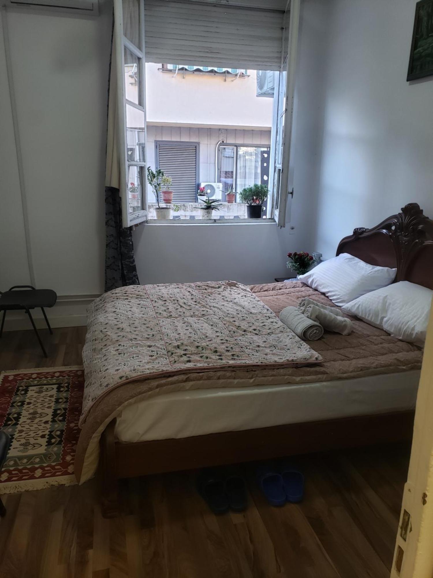 Hostel Oakland Tirana Exterior photo